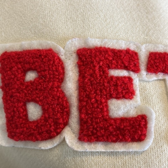 Betty Buzz Blake Lively Women’s Crewneck Sweatshirt Sz M Cozy Comfy Gossip Girl - Picture 6 of 16